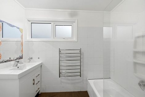 Photo of property in 9 Glenwood Avenue, Birkenhead, Auckland, 0626