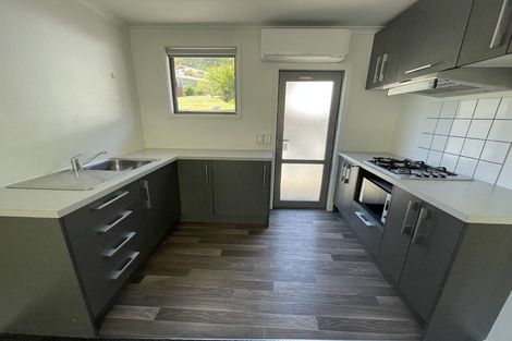 Photo of property in 3/1 Angle Street, Picton, 7220