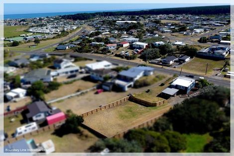 Photo of property in 120 Seabury Avenue, Foxton Beach, Foxton, 4815
