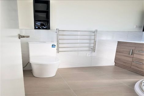 Photo of property in 7 Apple Lane, Henderson, Auckland, 0610
