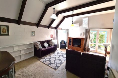 Photo of property in 4 Egmont Place, Bishopdale, Christchurch, 8051