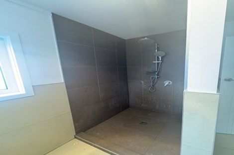 Photo of property in 14 Beazley Place, Glendene, Auckland, 0602