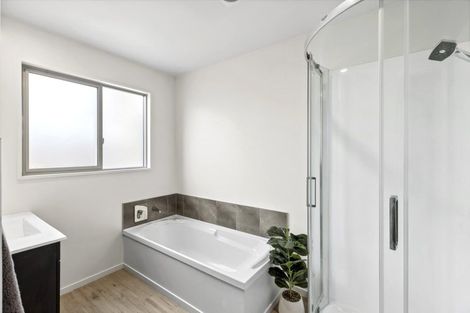 Photo of property in 12b Mallard Street, Albert Town, Wanaka, 9305