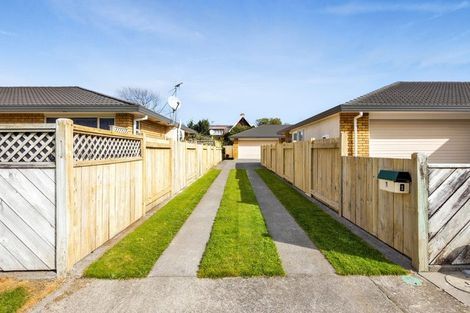 Photo of property in 1 Manse Street, Hawera, 4610