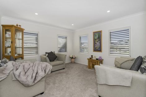 Photo of property in 14 Walter Lawry Road, Paerata, Pukekohe, 2124
