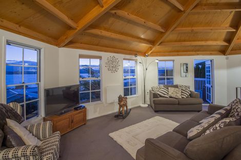 Photo of property in 2 Kaiwaka Road, Onerahi, Whangarei, 0110