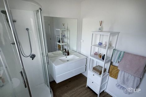 Photo of property in 70 Jacks Landing Drive, Hamilton Lake, Hamilton, 3204