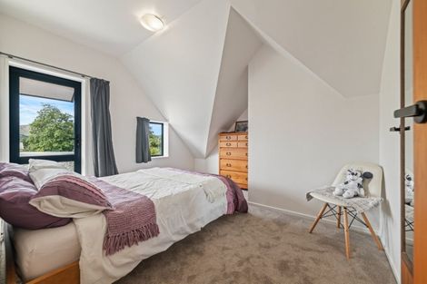 Photo of property in 109 Pacific Drive, Fitzherbert, Palmerston North, 4410