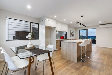 Photo of property in 1d Stottholm Road, Titirangi, Auckland, 0604