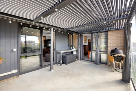 Photo of property in 881a Whangaparaoa Road, Manly, 0930