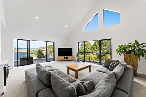 Photo of property in 6a Saint Jerome Avenue, Te Atatu Peninsula, Auckland, 0610