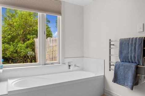 Photo of property in 5 Wiggins Street, Sumner, Christchurch, 8081