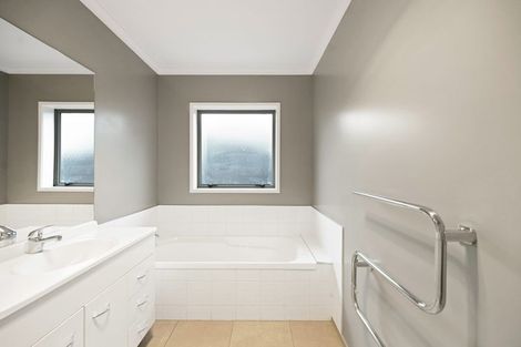 Photo of property in 55 Wiltshire Drive, Huntington, Hamilton, 3210