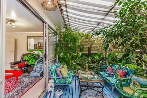 Photo of property in 3a/1 Kirrie Avenue, Te Atatu South, Auckland, 0610