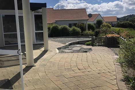 Photo of property in 11 Lakeside Villas, Whitby, Porirua, 5024