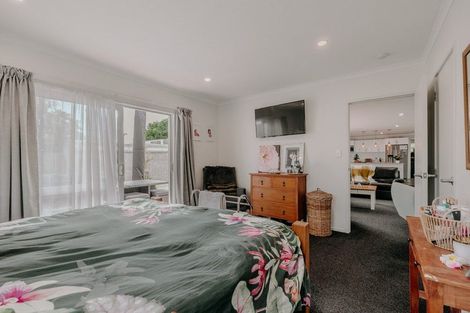 Photo of property in 35 Stillwater Place, Westbrook, Palmerston North, 4412