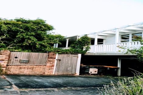 Photo of property in 2a Waller Avenue, Bucklands Beach, Auckland, 2012