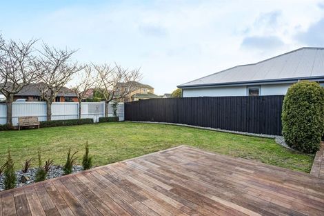 Photo of property in 32 Linkwater Way, Parklands, Christchurch, 8083