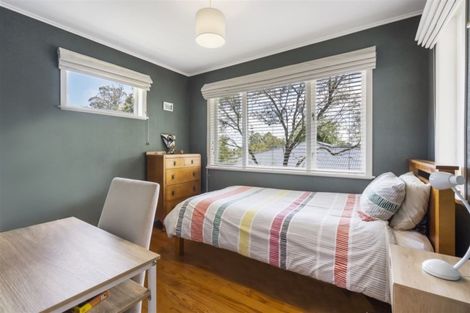 Photo of property in 2/24 Selwyn Crescent, Forrest Hill, Auckland, 0620