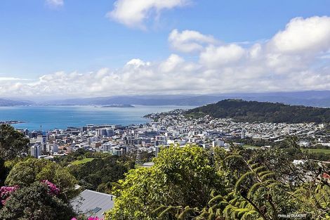 Photo of property in 37 Karepa Street, Brooklyn, Wellington, 6021