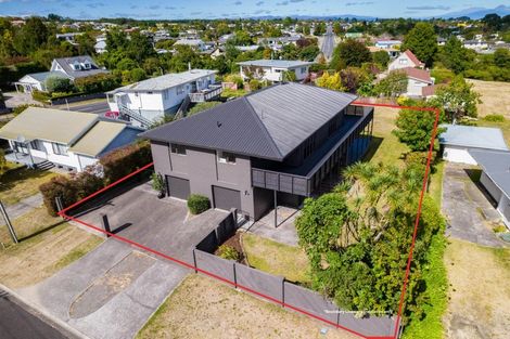 Photo of property in 19 Ingle Avenue, Waipahihi, Taupo, 3330
