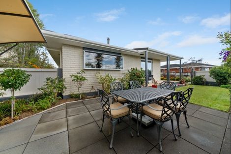 Photo of property in 33 Heta Road, Highlands Park, New Plymouth, 4312