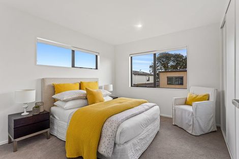 Photo of property in 77 Pepene Avenue, Takanini, Auckland, 2112