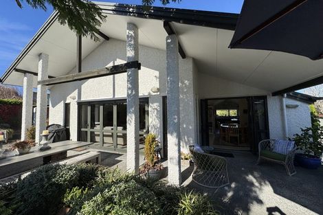 Photo of property in 35 Muritai Crescent, Havelock North, 4130