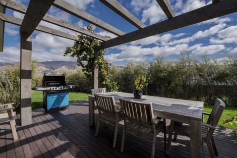 Photo of property in 16 Islington Place, Wanaka, 9305