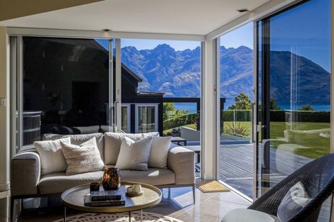 Photo of property in 11 Carlin Creek Drive, Drift Bay, Queenstown, 9371