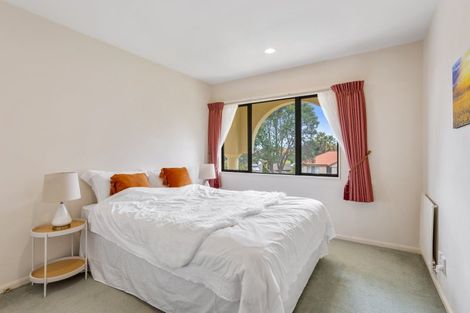 Photo of property in 17 Rosebay Rise, Henderson, Auckland, 0610