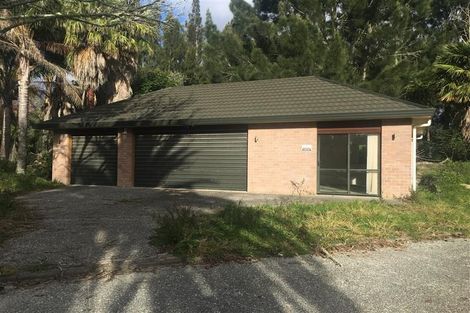 Photo of property in 18 Sinton Road, Hobsonville, Auckland, 0618