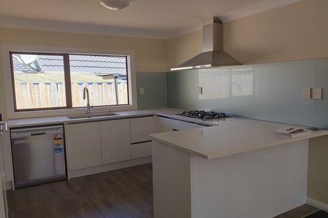 Photo of property in 24 San Domingo Rise, Henderson, Auckland, 0612