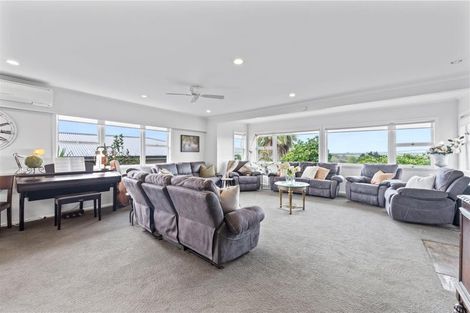 Photo of property in 2 Bickerstaffe Road, Maungaturoto, 0520