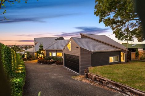 Photo of property in 25 Kowhai Road, Mairangi Bay, Auckland, 0630