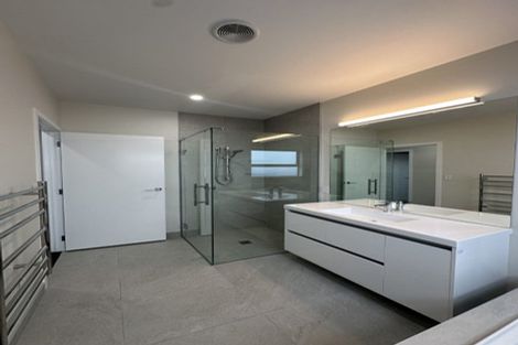 Photo of property in 11 Cassin Place, Taradale, 4112