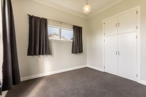 Photo of property in 37 Ross Street, Woodville, 4920