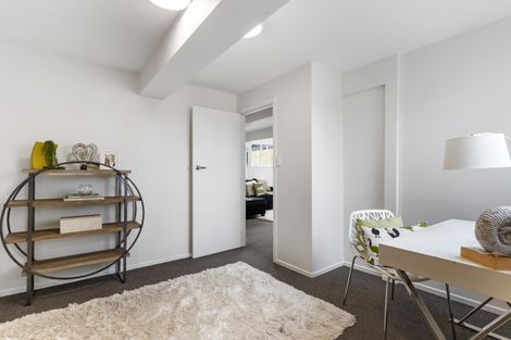 Photo of property in 7b Dreadon Road, Manurewa, Auckland, 2102