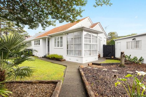 Photo of property in 3 Anderson Street, Hokowhitu, Palmerston North, 4410