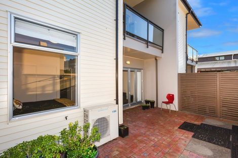 Photo of property in 101-u2 Mana Esplanade, Paremata, Porirua, 5026