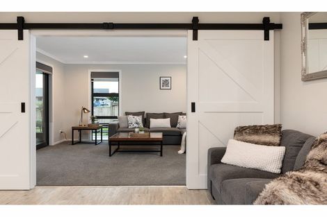 Photo of property in 2 Moira Close, Welcome Bay, Tauranga, 3175