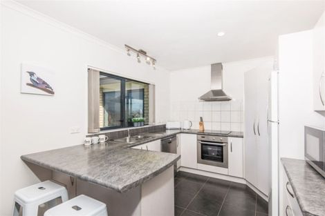 Photo of property in 2 Comber Place, Johnsonville, Wellington, 6037