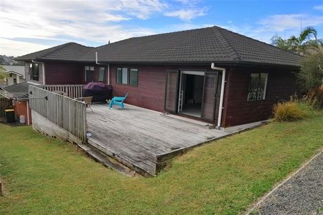 Photo of property in 21 Chadlington Avenue, Henderson, Auckland, 0612