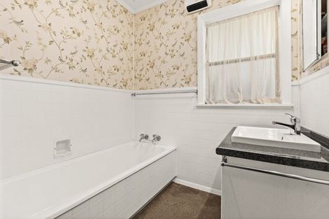 Photo of property in 43 James Foley Avenue, Pirimai, Napier, 4112