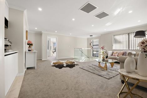 Photo of property in 30 Hikuawa Road, Flat Bush, Auckland, 2019