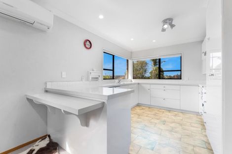 Photo of property in 1/66 Picasso Drive, West Harbour, Auckland, 0618