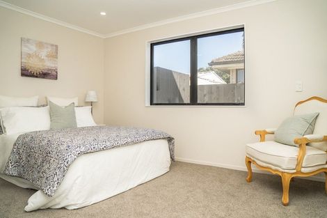 Photo of property in 27 Hill Crescent, Papakura, 2110