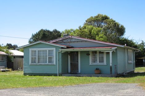 Photo of property in 5 Coates Street, Westport, 7825