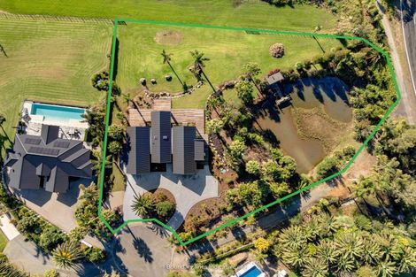 Photo of property in 20 Titoki Lane, Whangamata, 3691