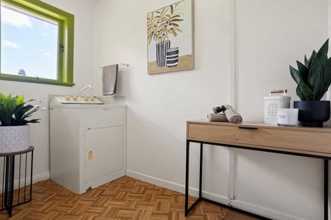 Photo of property in 18 Corrin Street, Melville, Hamilton, 3206